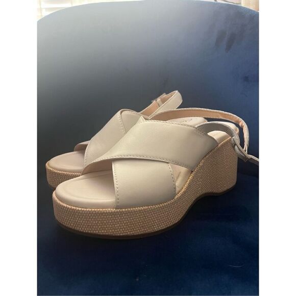 Clarks White‎ and Tan Heeled Sandals - Picture 9 of 9